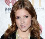 Anna Kendrick à la soirée iHeartRadio's en l'honneur de son nouvel album '20/20 Experience' présenté lors d'un live au théâtre El Rey à Los Angeles, le 18 mars 2013.