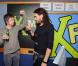 Noel Gallagher et Russell Brand dans les studios de la radio XFM à Londres, le 18 mars 2013.