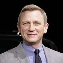Daniel Craig classieux pour présenter le Range Rover Sport au Salon de l'auto de New York le 26 mars 2013.