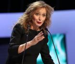 Julie Ferrier et ses secrets : ''J'ai essayé de modifier ma fiche Wikipédia''
