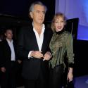 Arielle Dombasle : Divine au bras de Bernard-Henri Lévy à Paris comme à Venise