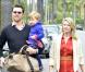  La jolie Ali Larter, son mari, Hayes MacArthur et leur fils Theodore à la fête d'anniversaire de Skyler, le fils de la styliste Rachel Zoe, à Los Angeles, le 14 avril 2013. 
  
