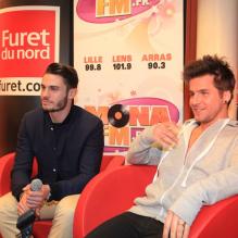 Baptiste Giabiconi et Ivyrise lors d'une séance de dédicaces au Furet du Nord à Lille, le lundi 15 avril 2013.