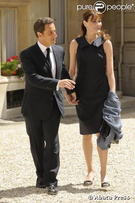 Carla Bruni Sarkozy : avec des talons elle est plus grande que son mari !