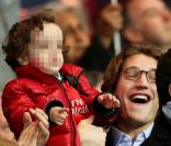 PSG-Nice : Jean Sarkozy, papa câlin avec Solal et Jessica, auprès de Nicolas