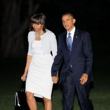 <p>Barack Obama et son épouse Michelle Obama rentrent à Washington après avoir assisté à l'inauguration du George W. Bush Presidential Library à Dallas au Texas, le 25 avril 2013.</p>
<p></p>