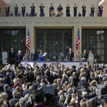<p>Barack Obama à l'inauguration du George W. Bush Presidential Library à Dallas au Texas, le 25 avril 2013.</p>
<p></p>