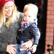 Hilary Duff emmène son fils Luca à l'atelier "Babies First Class" à Sherman Oaks, le 24 avril 2013.