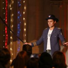 Zac Efron en action sur le tournage du film Townies à Los Angeles, le 26 avril 2013.