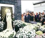 Inauguration de la statue de Dalida au cimetière de Montmartre, le 31 octobre 1987.