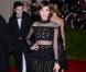 Alexa Chung assiste au gala Punk: Chaos to Couture du Costume Institute au Metropolitan Museum of Art, habillée d'une robe Erdem (collection automne-hiver 2013). New York, le 6 mai 2013.