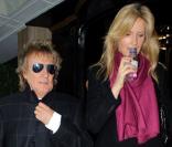 Rod Stewart : Séparée temporairement de Penny Lancaster, il chante sa peine...