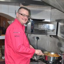 Ludovic Dumont, gagnant du Masterchef 2012 nous invite dans son restaurant 'Le sens' rue du Lion d'or à Dunkerque, le 26 Janvier 2012.