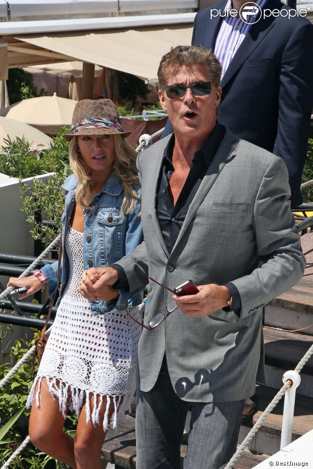 David Hasselhoff : En amoureux a Cannes, il rigole des speculations sur sa mort...