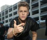 Justin Bieber abandonne lamentablement son singe et se fait tacler