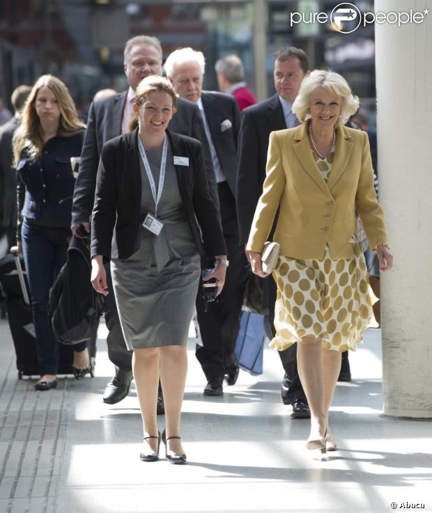 CASA REAL BRITÁNICA - Página 93 1139869-the-duchess-of-cornwall-at-st-pancras-620x0-1