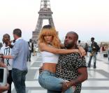 Rihanna : Sexy et enjouée à Paris, elle s'éclate malgré la polémique