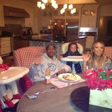<p>Mariah Carey a posté une photo d'elle et de sa famille le jour de la Fête des pères, le 16 juin 2013.</p>