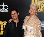 Brigitte Nielsen et Mattia Dessi : La différence est flagrante... Et ça n'a pas l'air de gêner l'ex-femme de Sylvester Stallone ! 