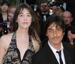 Yvan Attal et Charlotte Gainsbourg : Yvan n\'a pu résister au charme de la ravissante et longiligne Charlotte...<br />