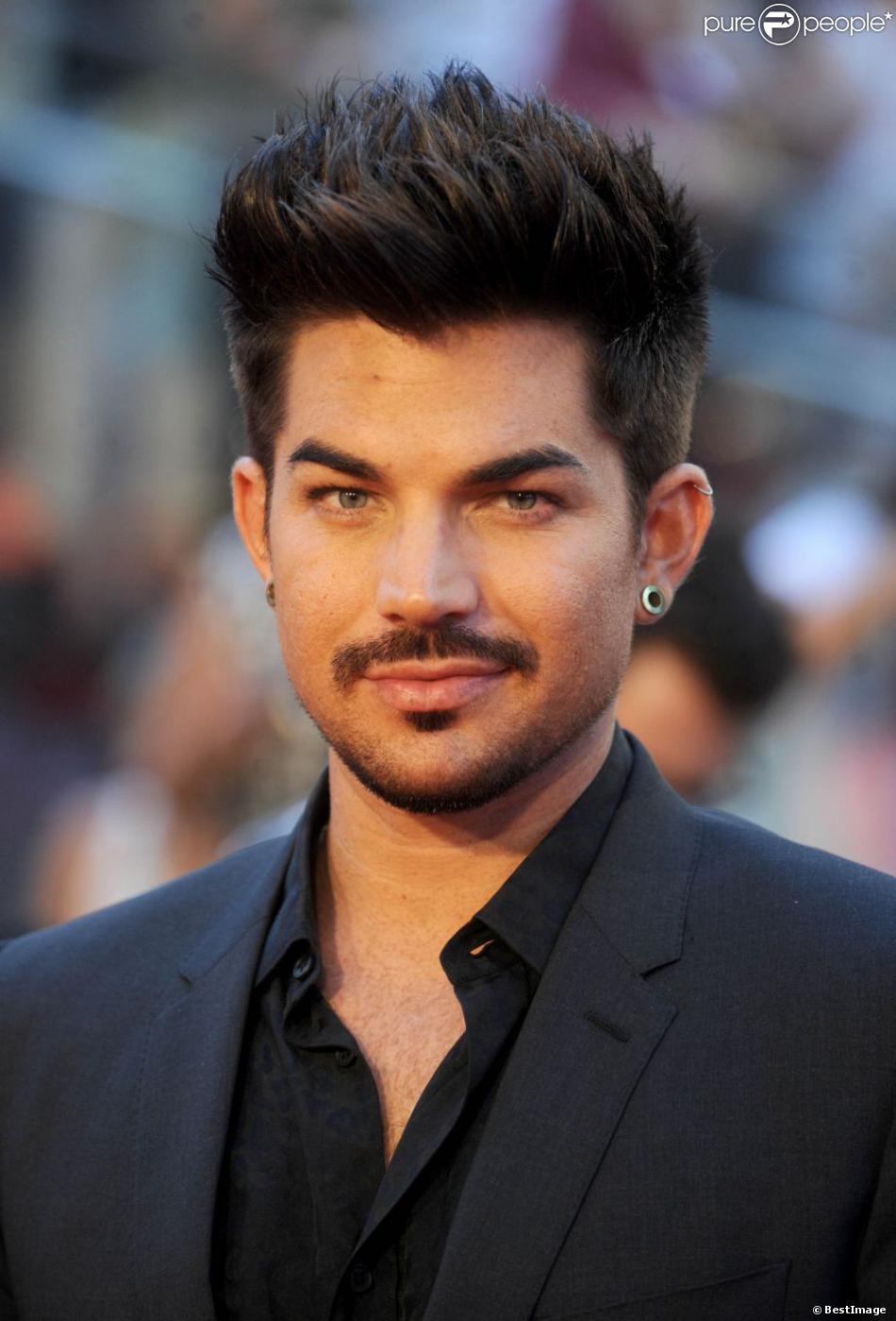 Adam Lambert à la première du...