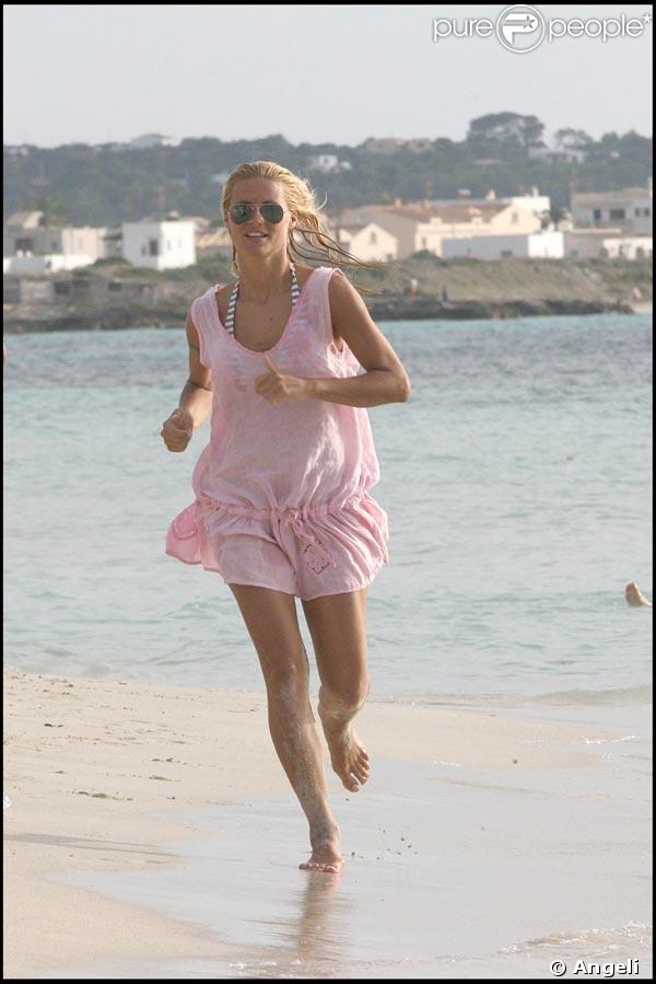 Michelle Hunziker, une beauté sous le soleil... exactement !