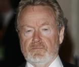 Ridley Scott, s'est fait un peu mal au front...