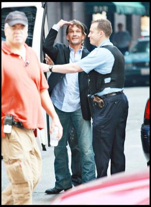 Patrick Swayze dans ses oeuvres sur le tournage de The Beast
