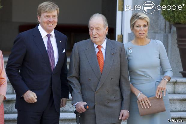 LA FAMILIA REAL RECIBE A LOS REYES DE HOLANDA - Página 4 1242364-king-juan-carlos-of-spain-welcomes-king-620x0-1