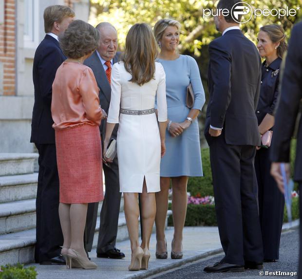 LA FAMILIA REAL RECIBE A LOS REYES DE HOLANDA - Página 4 1242413-la-princesse-letizia-le-prince-felipe-620x0-1