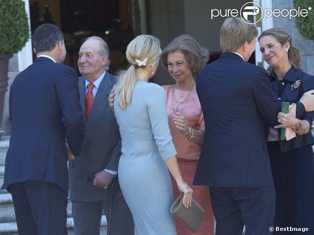 LA FAMILIA REAL RECIBE A LOS REYES DE HOLANDA - Página 4 1242420-le-roi-juan-carlos-la-reine-sofia-et-620x0-1