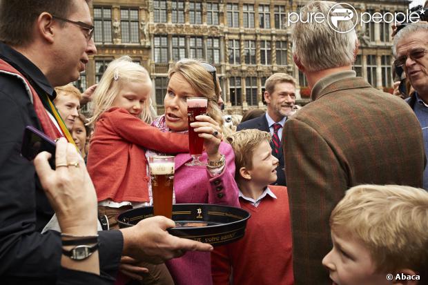 CASA REAL BELGA - Página 45 1246939-king-philippe-and-queen-mathilde-of-620x0-1