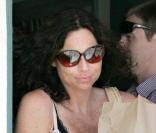 Minnie Driver prépare l'arrivée de bébé en gâtant... son chien !
