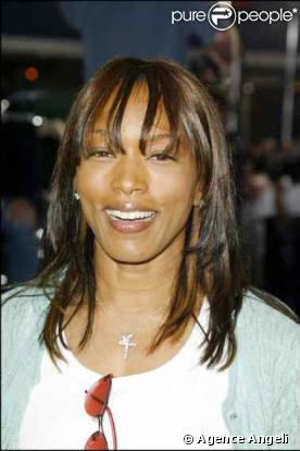Angela Basset 
