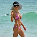 PHOTOS : Shauna Sand continue son défilé de bikinis... avec ses filles!