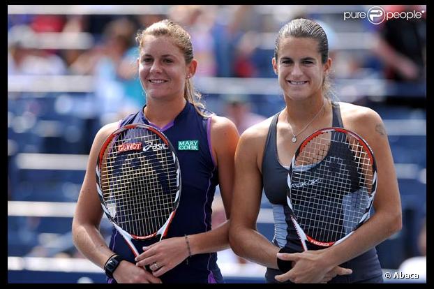 Amélie Mauresmo a battu Julie Coin à l' US OPEN 