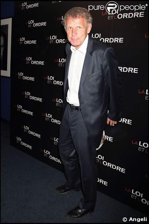 Maintenant qu'il n'est plus à l'antenne, PPDA peut enfin assister aux avant-premières !