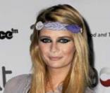 Mischa Barton à un bal de charité, le 20/09/08, à Londres