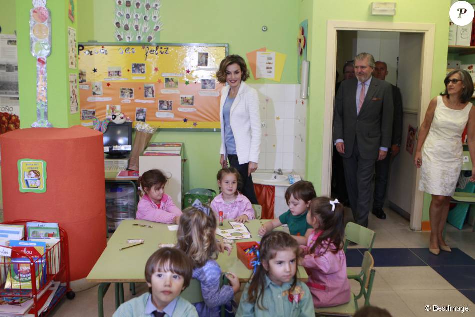 AGENDA PERSONAL DE LA REINA LETIZIA   - Página 80 1941213-la-reine-letizia-d-espagne-inaugurait-950x0-2