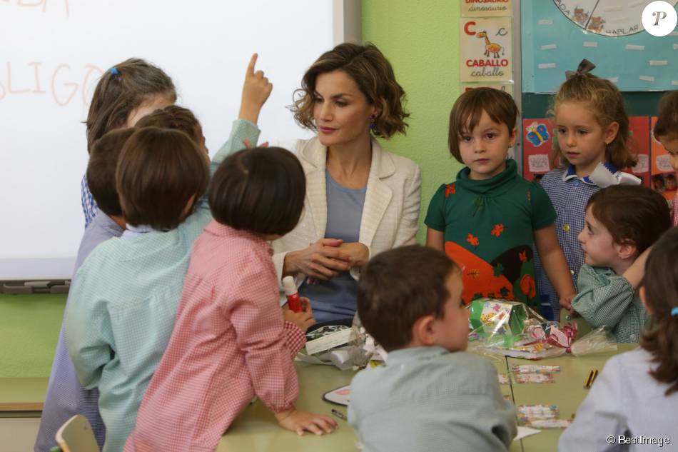 AGENDA PERSONAL DE LA REINA LETIZIA   - Página 80 1941226-la-reine-letizia-d-espagne-inaugurait-950x0-2