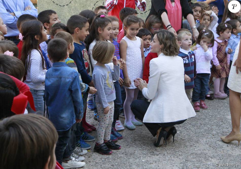 AGENDA PERSONAL DE LA REINA LETIZIA   - Página 80 1941227-la-reine-letizia-d-espagne-inaugurait-950x0-2