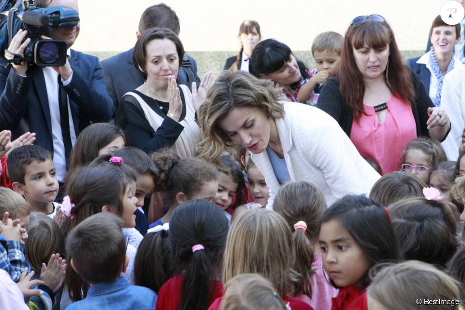 AGENDA PERSONAL DE LA REINA LETIZIA   - Página 81 1941233-la-reine-letizia-d-espagne-inaugurait-950x0-2