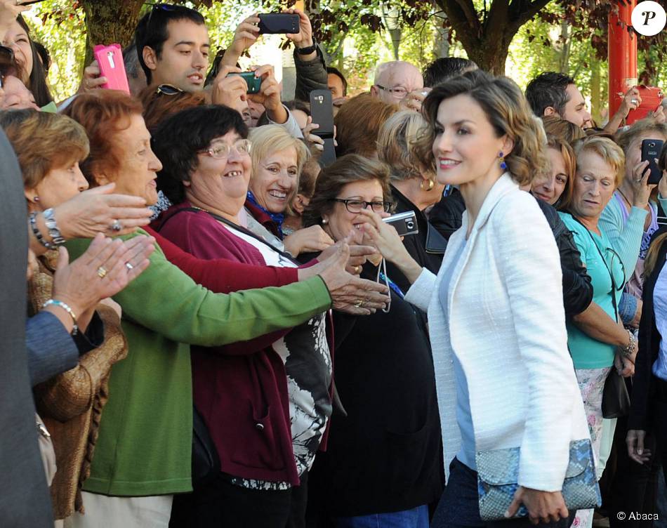 AGENDA PERSONAL DE LA REINA LETIZIA   - Página 81 1941254-letizia-d-espagne-inaugurait-l-annee-950x0-2