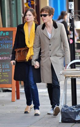 Sophie Ellis-Bextor et son mari Richard Jones dans les rues de Londres