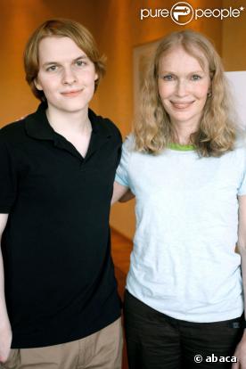 Mia Farrow et son fils Ronan Seamus