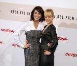 Caterina Murino et Mena Suvari