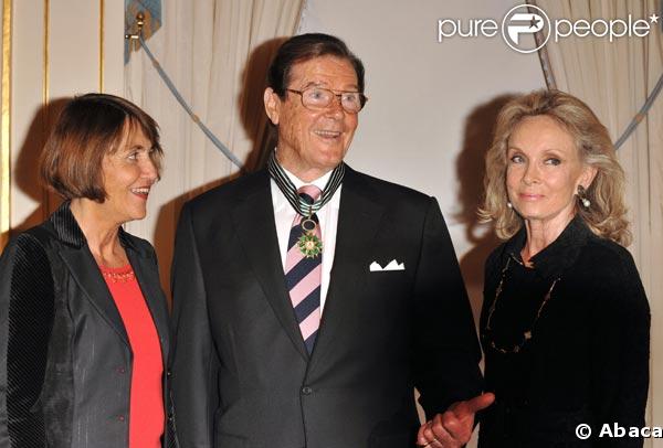 Christine Albanel, Roger Moore et sa femme