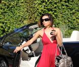 Eva Longoria étrenne sa nouvelle Bentley