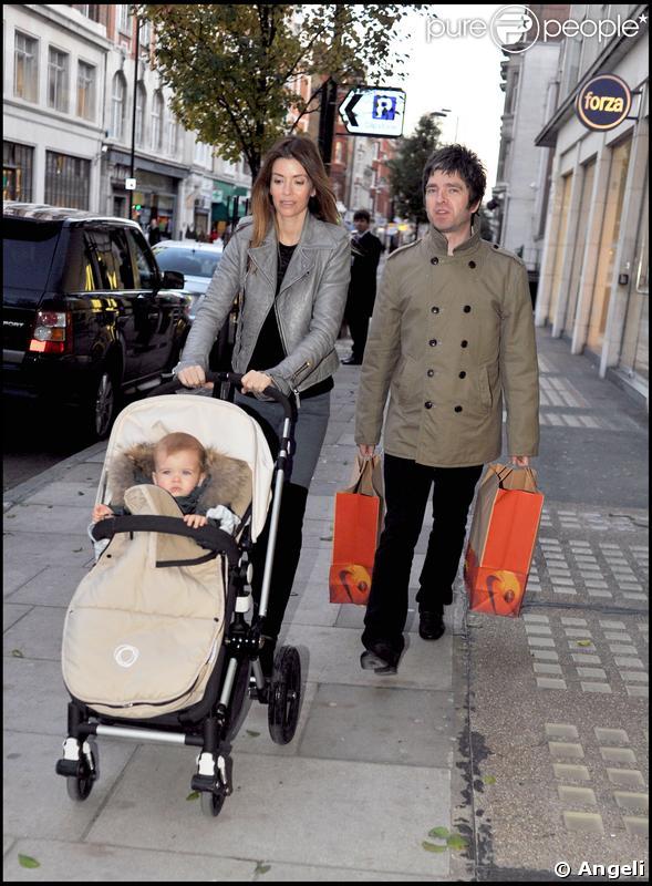 Noel Gallagher, Sara et leur fils Donovan