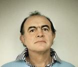 Christian Lacroix portant le Tshirt Collector qu'il a dessiné pour le Prix d'Amérique Marionnaud 2009